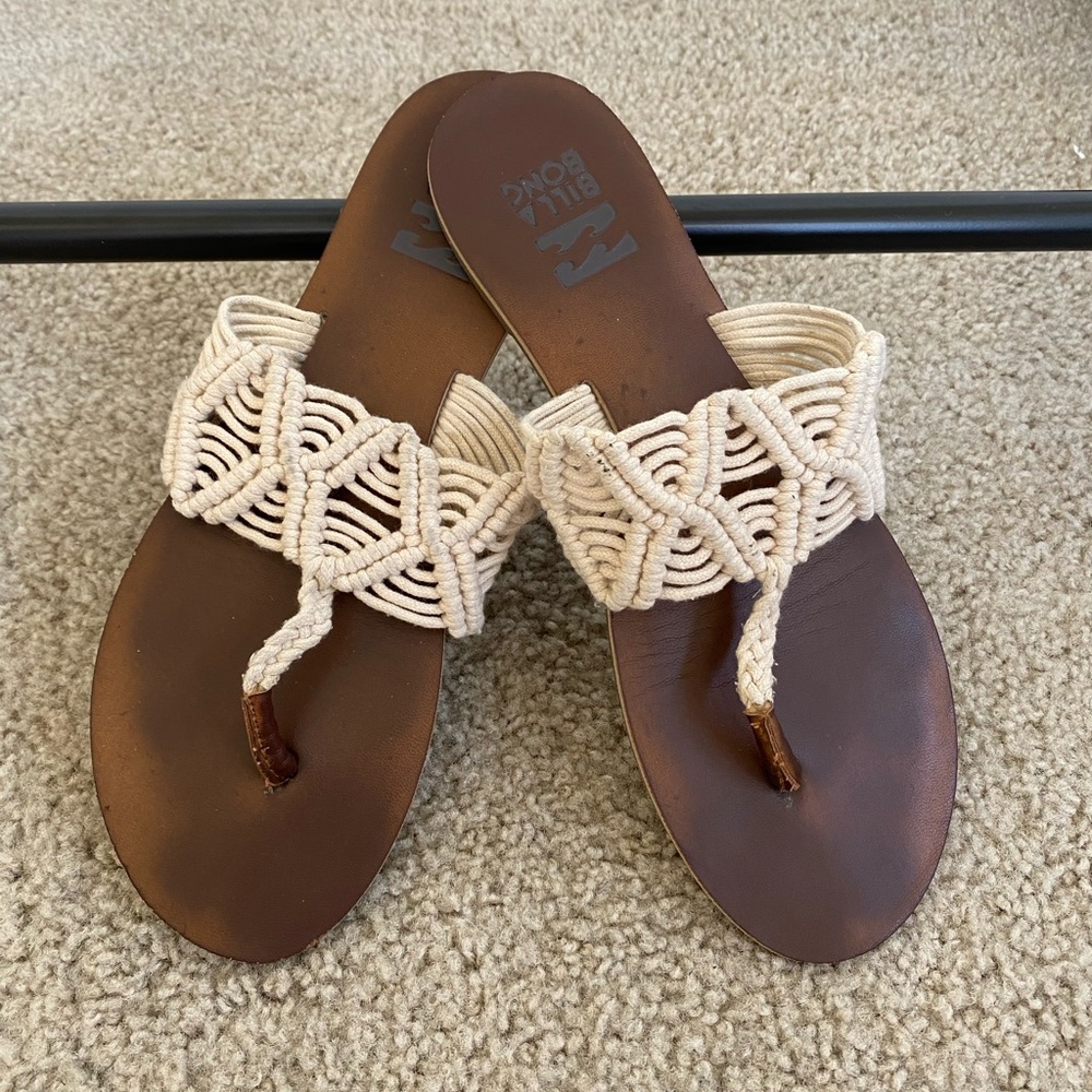 Billabong size 8 crochet sandals